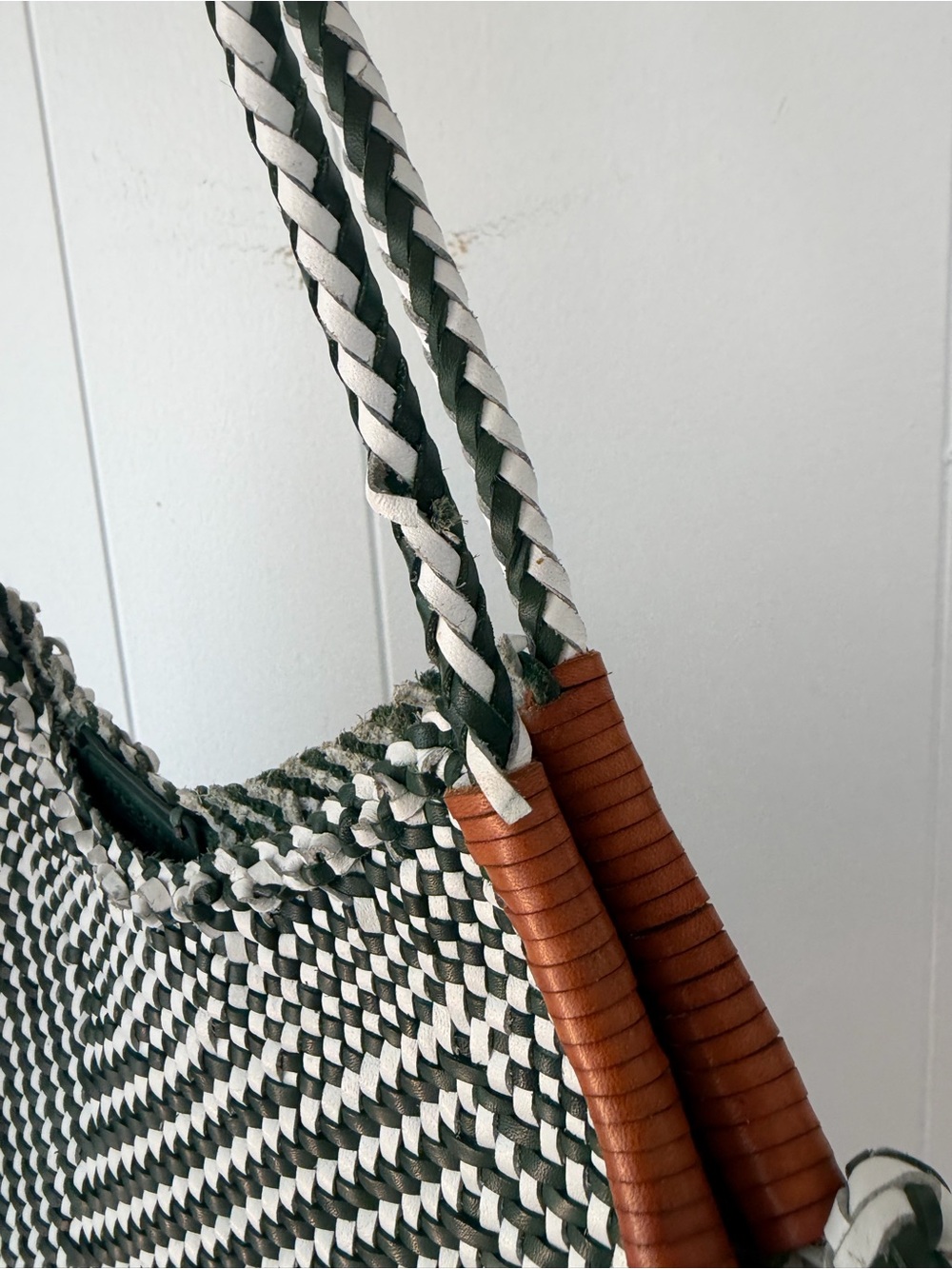 Dragon Diffusion leather woven bag - Picture 7 of 8